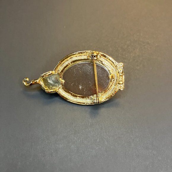 80s Vintage AJC Goldtone Cat Looking into Toilet Mirror Cat Pin Brooch - Picture 5 of 9